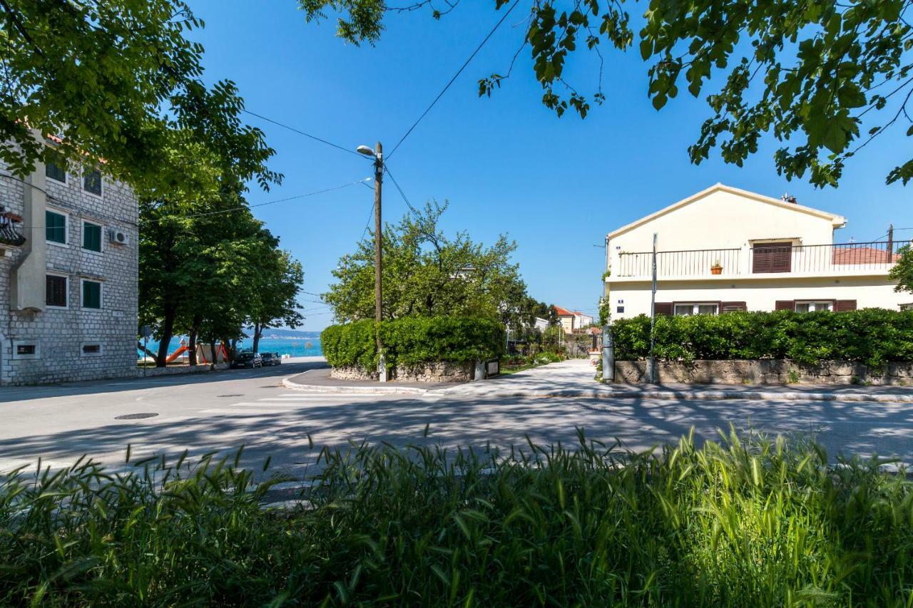 Apartment Jurasin Kastela Bagian luar foto
