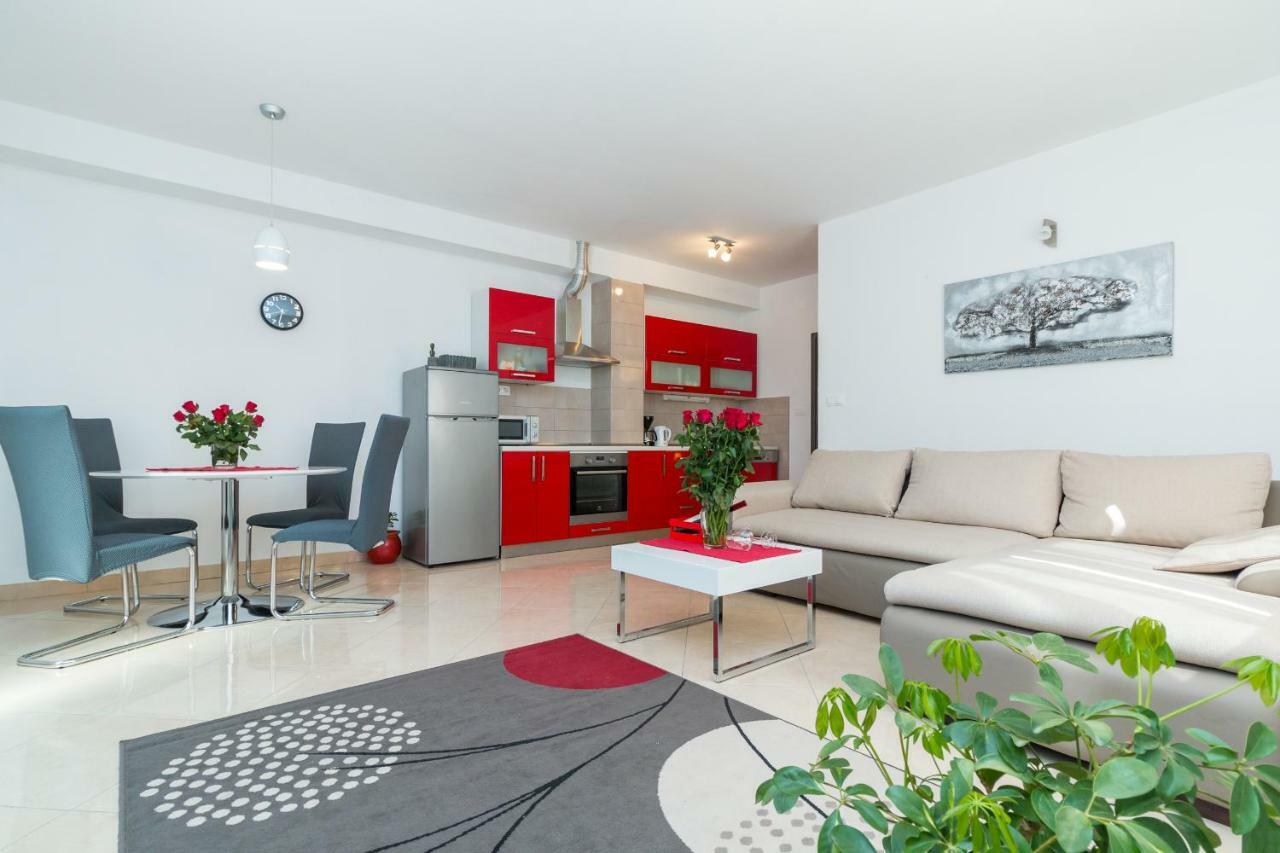 Apartment Jurasin Kastela Bagian luar foto